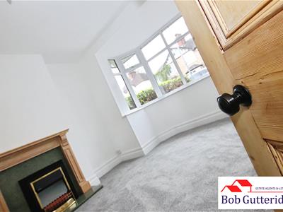 BAY FRONTED SITTING ROOM